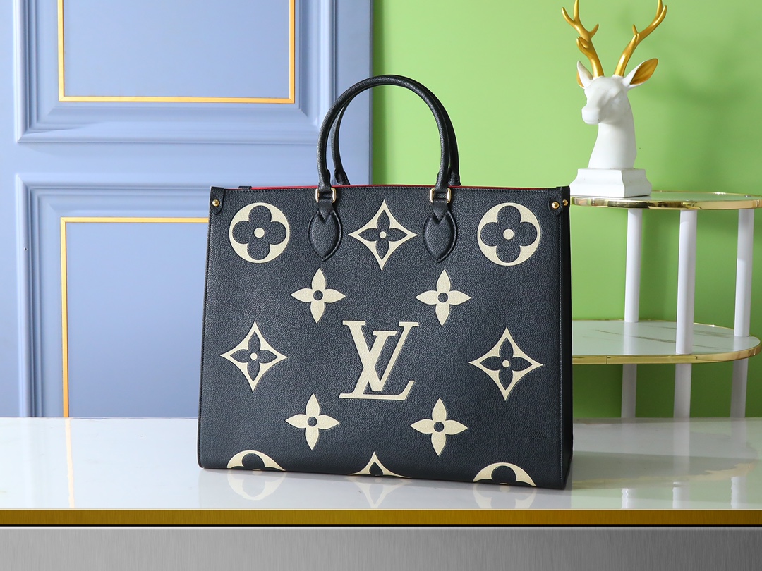 LV Classic Handbag Monogram Canvas Model M41416 Interior Pocket